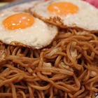  仙台、「北京餃子」のソース焼きそばと餃子