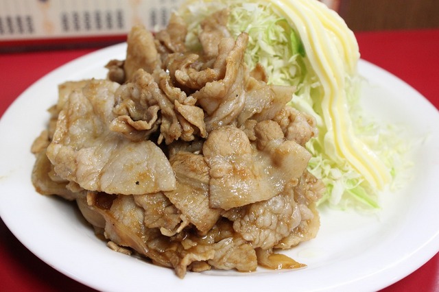 中野、「尚チャンラーメン」の生姜焼き定食と半ラーメンみなさんも道連れに！