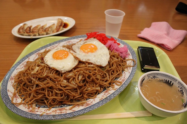  仙台、「北京餃子」ちょっとしたデカもり状態の焼きそば