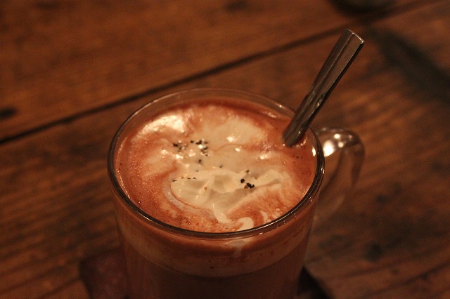 吉祥寺、「カフェアマル(Cafe Amar)」のジャンジャルココア。名前が不思議