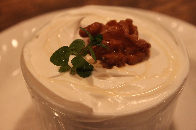 吉祥寺、「カフェアマル（Cafe Amar）」の豆乳クリームプリン