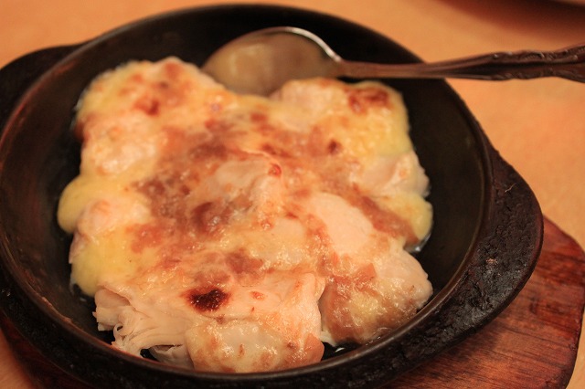 【超越したお店】高円寺、「あかちょうちん」の謎の焼き物