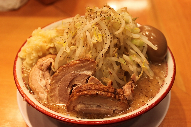 なんだかはっきりしない吉祥寺の二郎インスパ系「バリ男」のラーメン