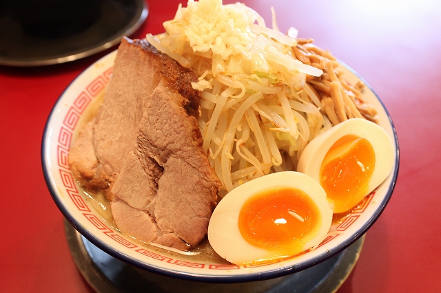 味はそこまで悪くないんだ、ラーメン☆ビリーのビリーラーメン