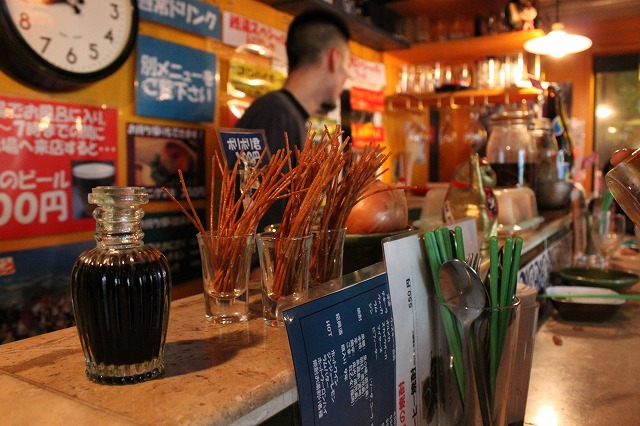 吉祥寺、「酒場deDABADA」の肉巻きと変な雇われ店長の店長さん