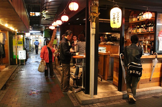 吉祥寺ハーモニカ横丁「エイヒレ」の店構え