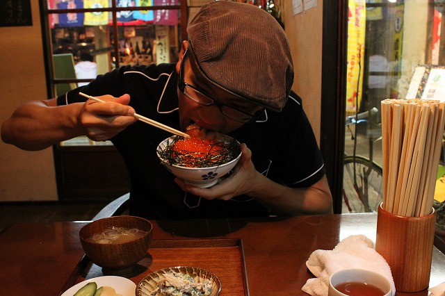 代田橋、「しゃけ小島」の上しゃけ定食といくら丼、がっつくssカブ