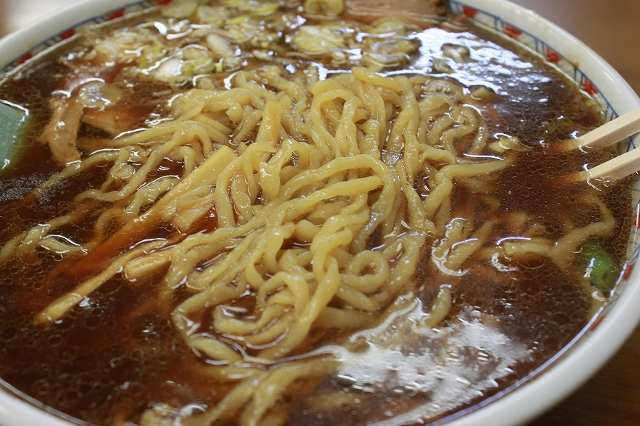 福島県白河市、「茶釜食堂」の白河ラーメン