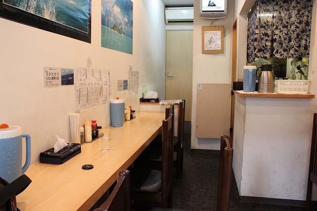 【長友佑都が愛したお店】八幡山、「夢食堂」の店内
