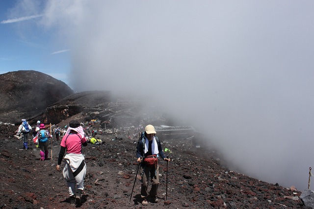 富士山を登ろう2010