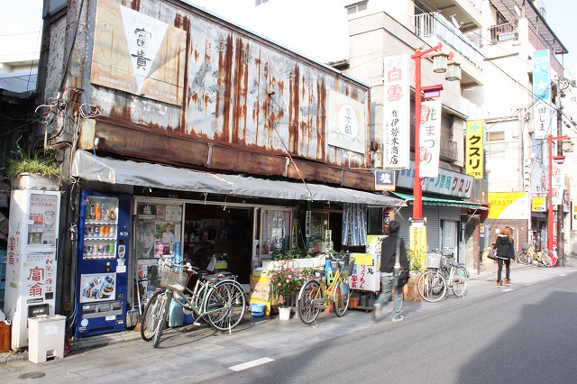 西新井大師、「駄菓子屋もんじゃ」に出会う旅、おかん酒