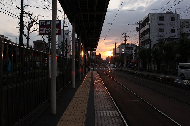 西新井大師、「駄菓子屋もんじゃ」に出会う旅、夕焼けが綺麗